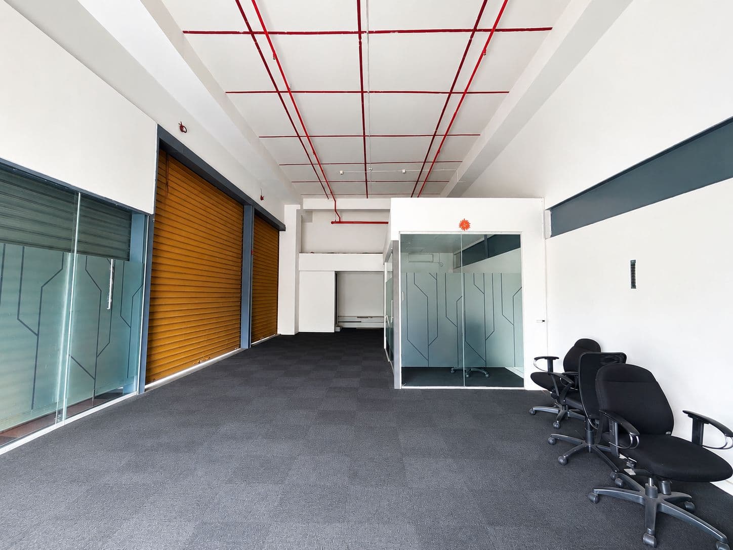 Ground floor commercial shop interior, Pesh Platinum